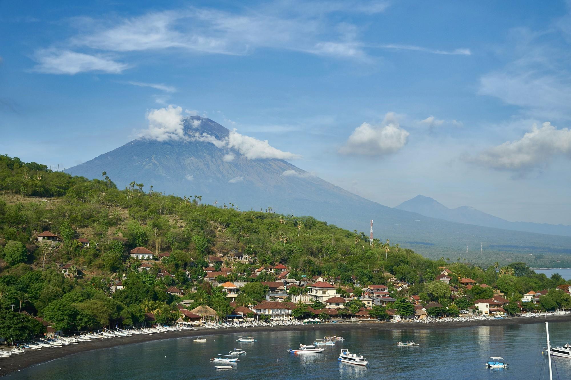Cover for Best Ways to Experience Bali While Avoiding Crowds